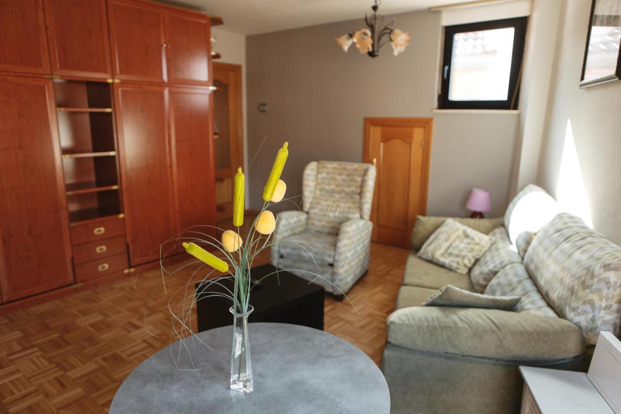 Vut Raquel Apartment Astorga Bagian luar foto