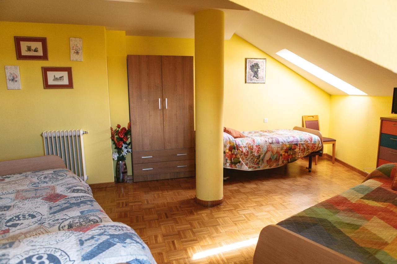 Vut Raquel Apartment Astorga Bagian luar foto